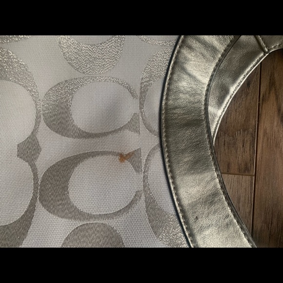 Coach Bag multiple pockets - Picture 6 of 13